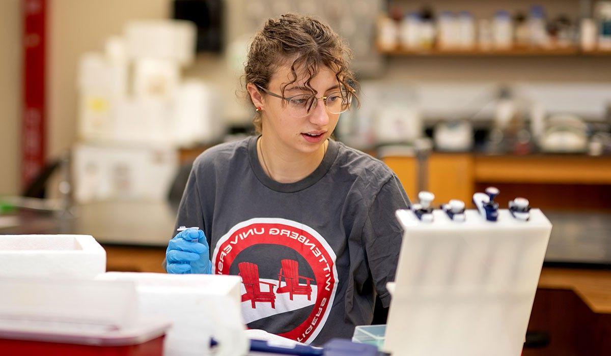 Hannah Marcin ‘24 and Professor Michelle McWhorter